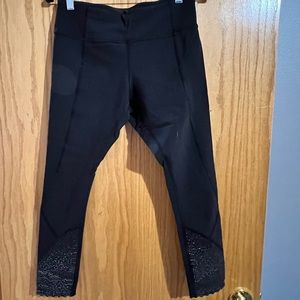 Lululemon Cropped Leggings, size 8